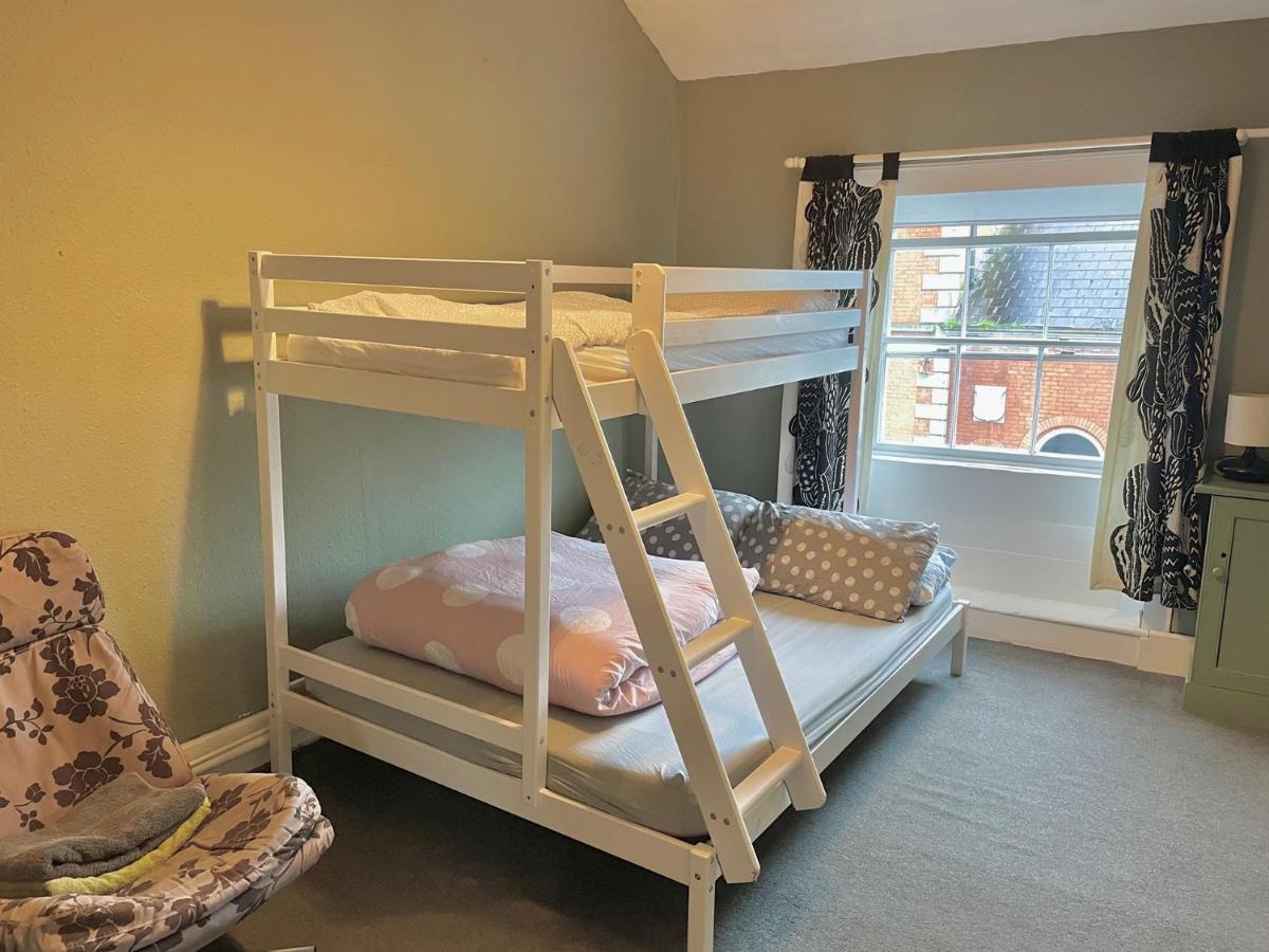 Kilkenny Tourist Hostel Ngoại thất bức ảnh